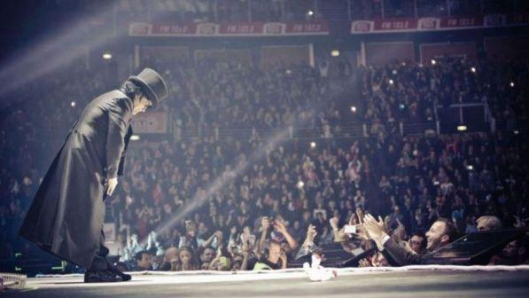 Renato Zero, il live a Milano diventa un cofanetto di emozioni e musica