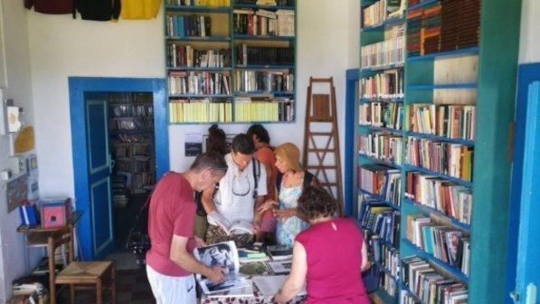 La biblioteca di Stromboli in cerca di una casa: a rischio le attività per i bambini dell'isola