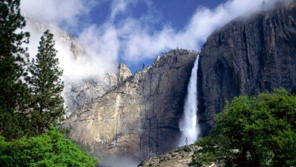 California, selfie sulle cascate: morto turista di 18 anni
