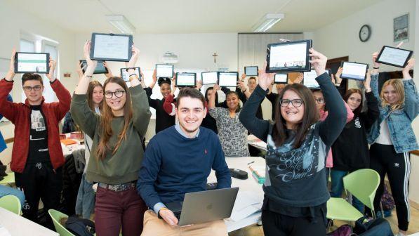 Cyberbulli, l'argine del social media coach: "Dobbiamo educare i ragazzi al web"