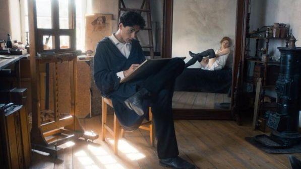 "Egon Schiele", il film sull'artista più controverso e trasgressivo del '900