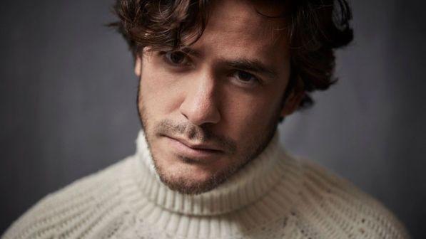 Jack Savoretti torna con un nuovo album, “Singing To Strangers” e una collaborazione con Bob Dylan
