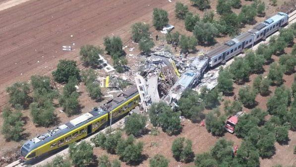Scontro treni in Puglia, il ministero dei Trasporti chiede di essere escluso dal processo