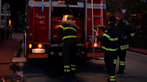 Vasto incendio sopra Sanremo, si ipotizza origine dolosa