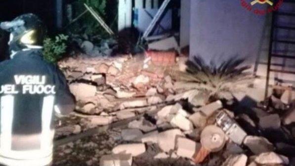 Esplosione in una palazzina vicino a Roma, un uomo ustionato