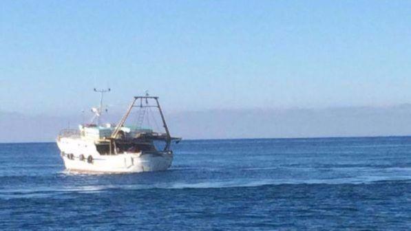 Tunisia,peschereccio Mazara sequestrato:equipaggio torna senza barca