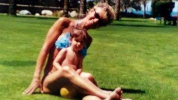 Milano, ritrova la foto della mamma morta grazie ai social