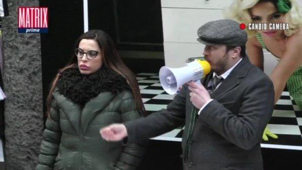 Napoli, la candid camera maschilista fa infuriare le donne