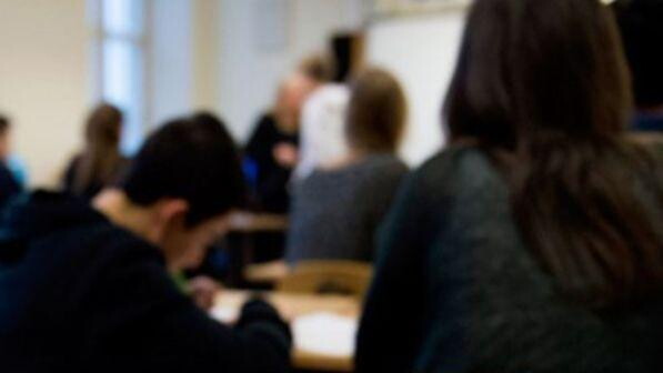 Genova, a scuola letture sadomaso con la prof d'italiano: insorgono i genitori