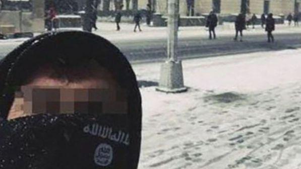 Italiano fa selfie a New York, Isis ritocca foto: interrogato da Fbi