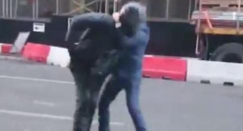 londra,impiegato,eroe,ladro,machete