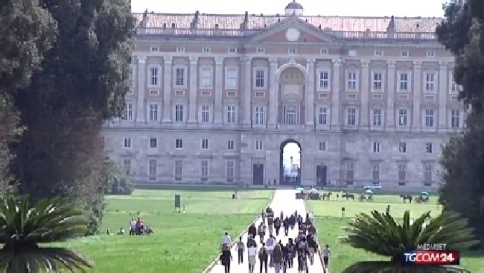 reggia caserta, turisti, unesco, turismo, campania, italia