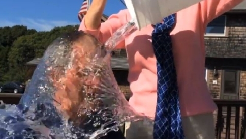 george w bush ice bucket challenge laura bush sla