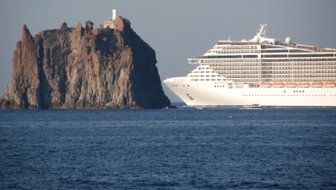 stromboli crociera