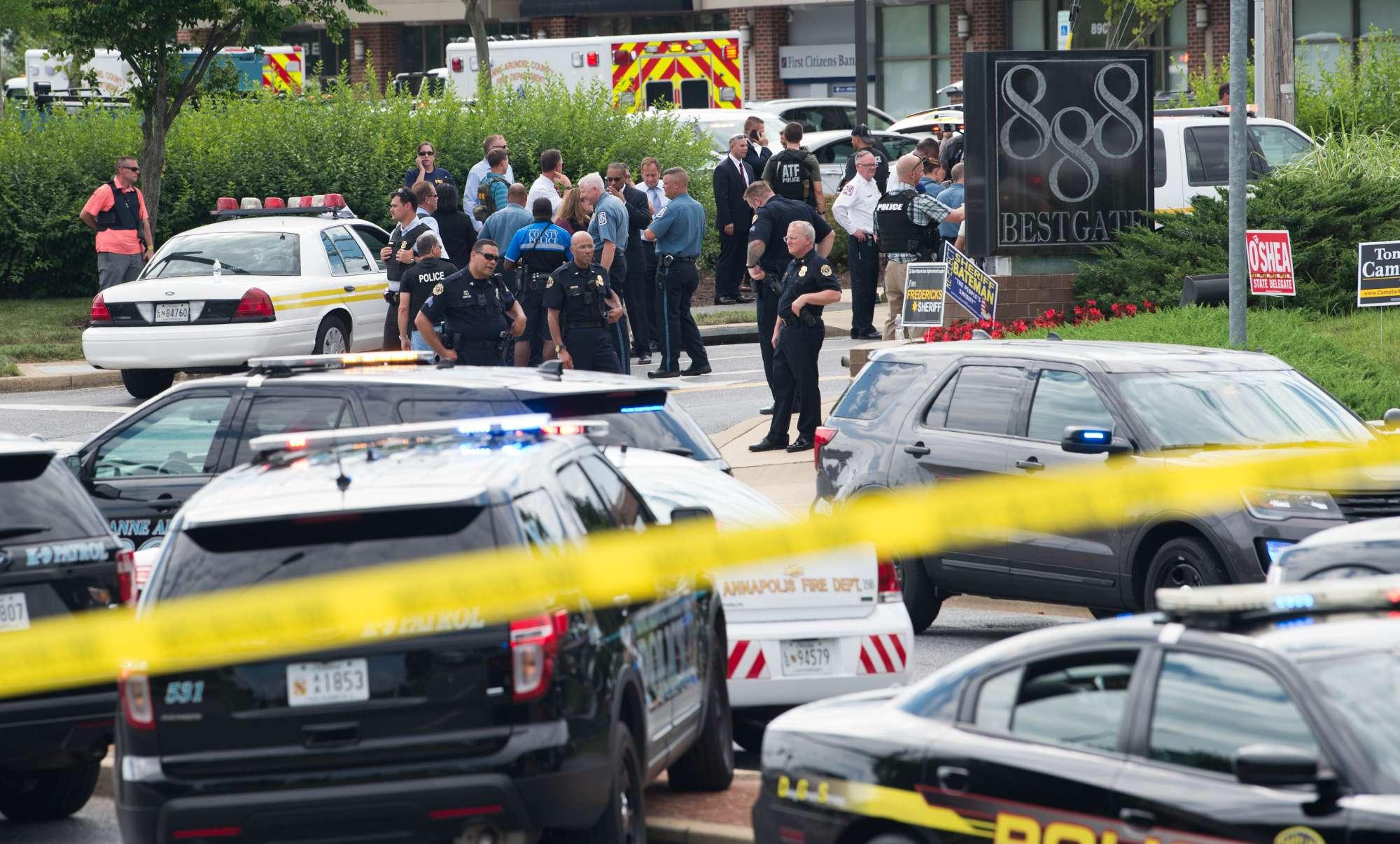 Dal mondo/Usa, sparatoria in un giornale del Maryland: cinque morti Dal mondo/Usa, sparatoria in un giornale del Maryland: cinque morti