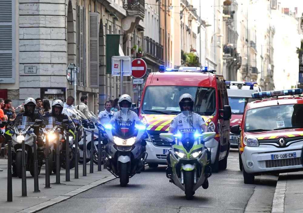 Esplosione a Lione, Macron:  E  un attacco 