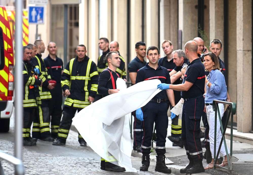 Esplosione a Lione, Macron: E un attacco