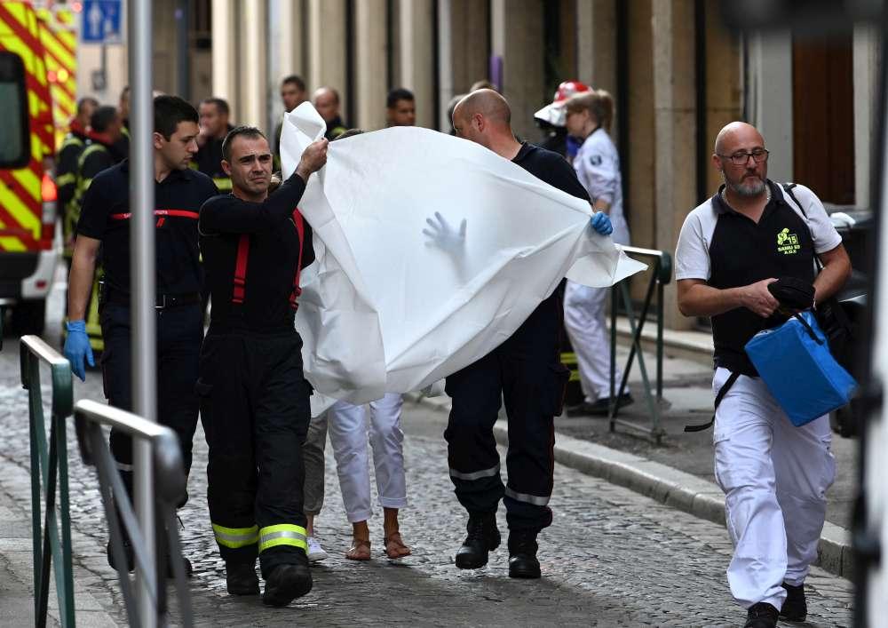 Esplosione a Lione, Macron: E un attacco