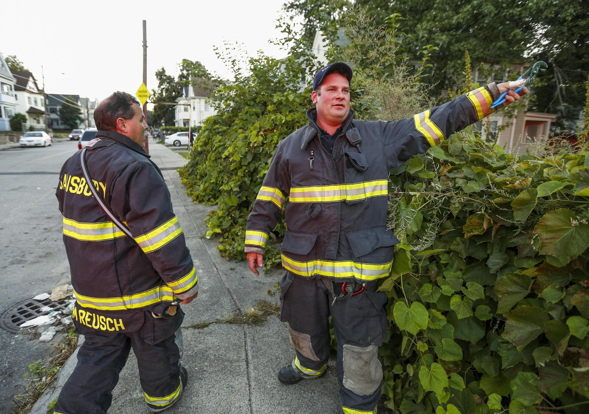 Usa, esplosioni in tre città del Massachusetts: decine di edifici in fiamme