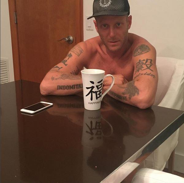 Finisce i soldi dopo 2 notti di bagordi con una escort, Lapo Elkann simula un sequestro: arrestato a New York