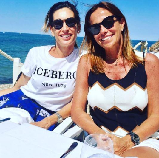 cristina-parodi-topless-show-a-formentera-foto-tgcom24