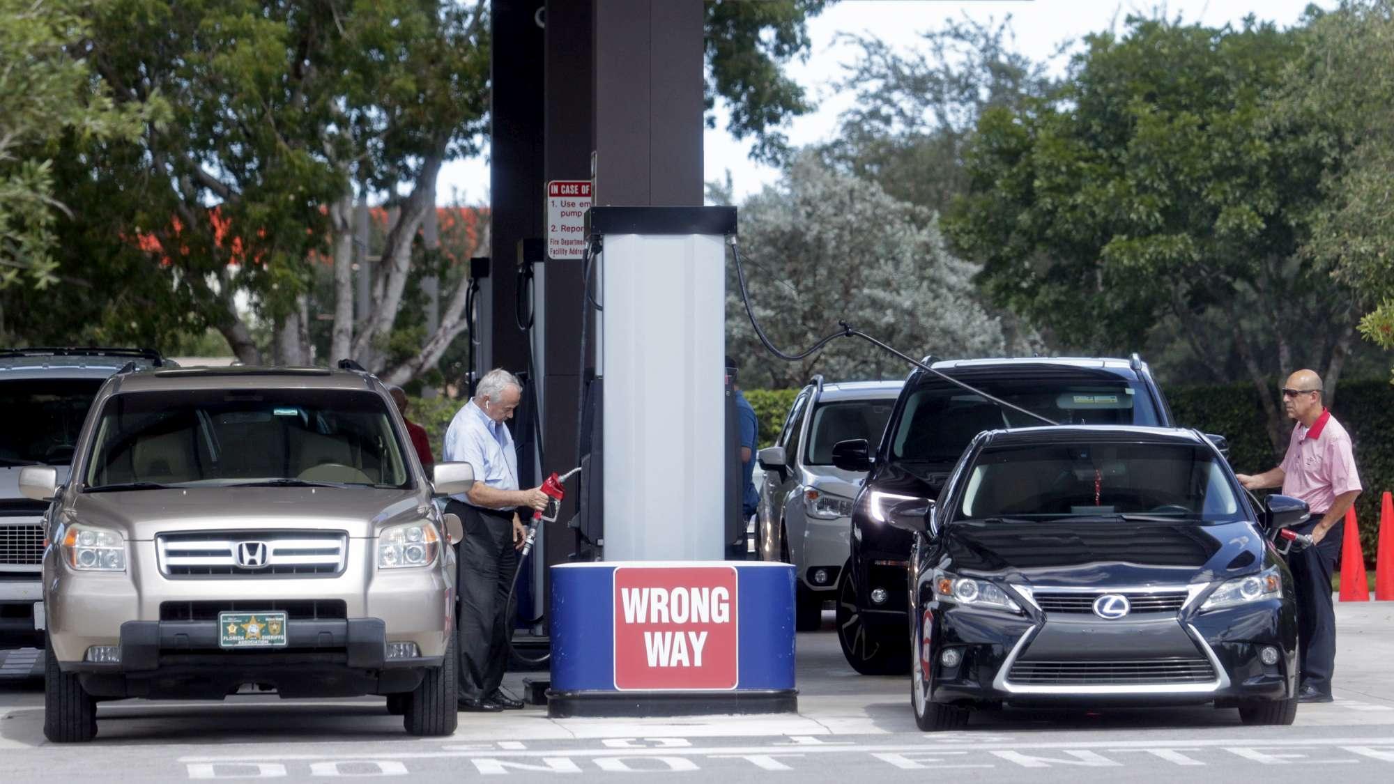 Uragano Dorian verso la Florida: la gente si prepara