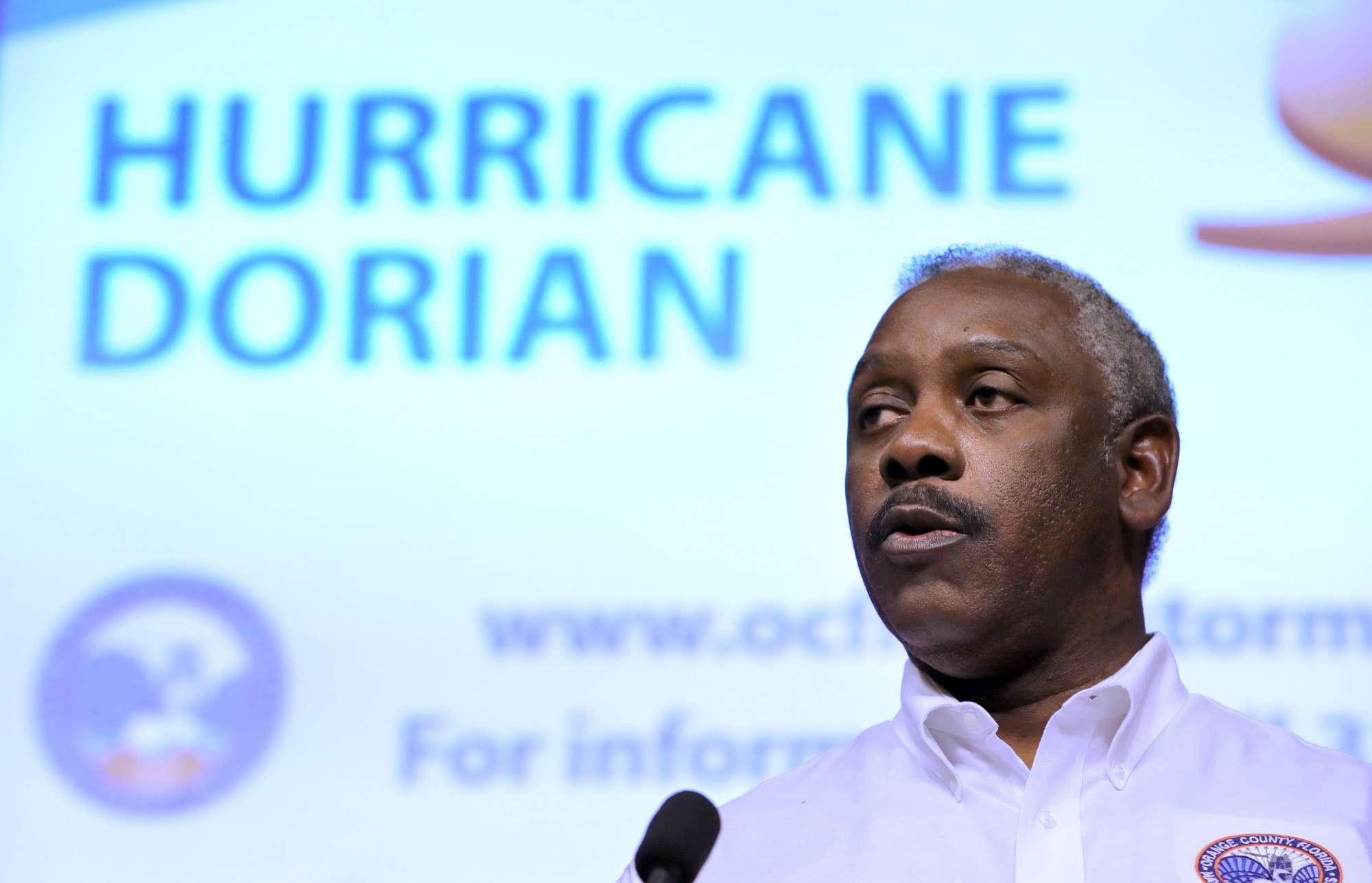 Uragano Dorian verso la Florida: la gente si prepara