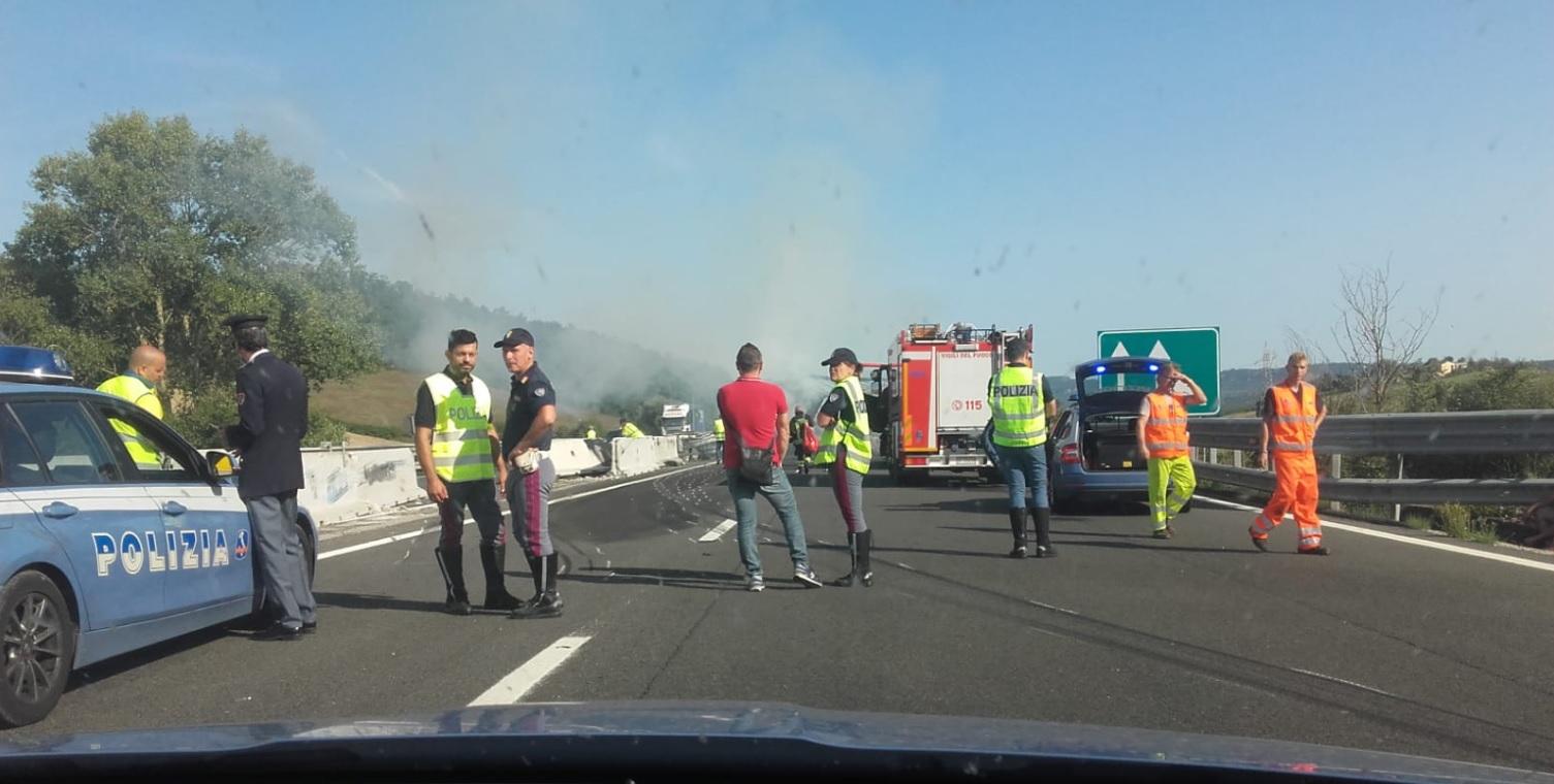 Due morti in incidente tratto umbro A1