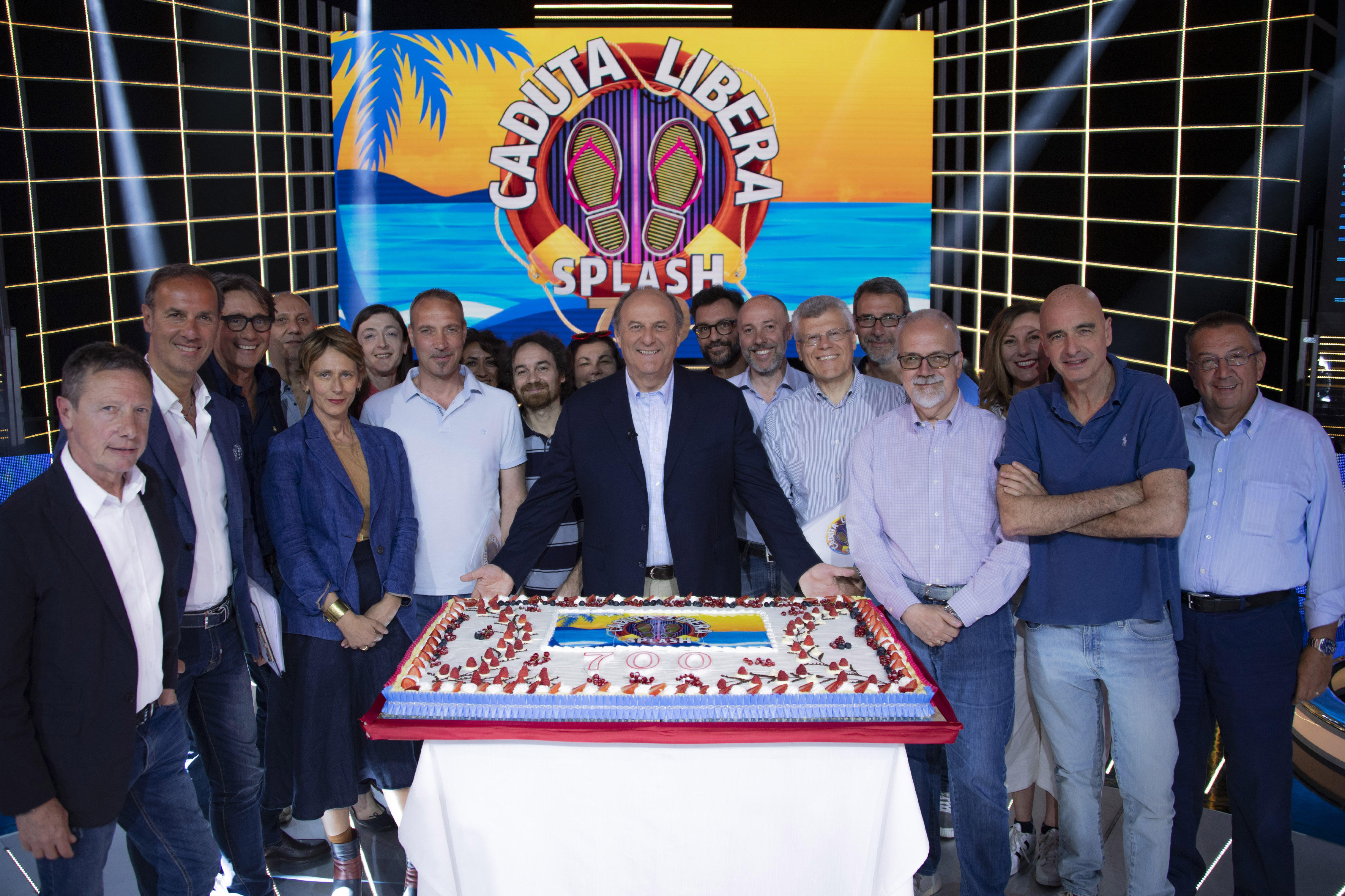 Caduta Libera: Gerry Scotti accusato di aver favorito Nicolò Scalfi Caduta Libera: Gerry Scotti accusato di aver favorito Nicolò Scalfi
