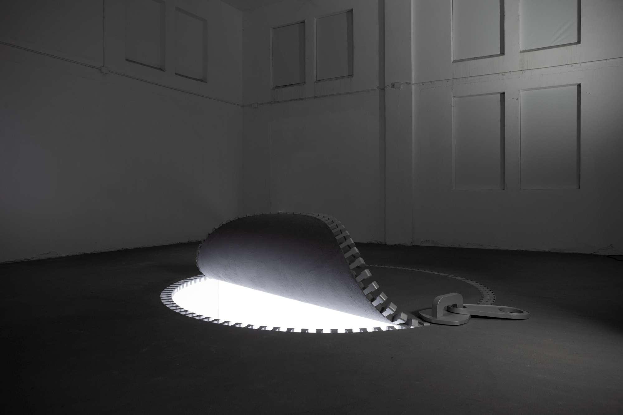 Fuorisalone, in Tortona il palazzo si apre con la cerniera