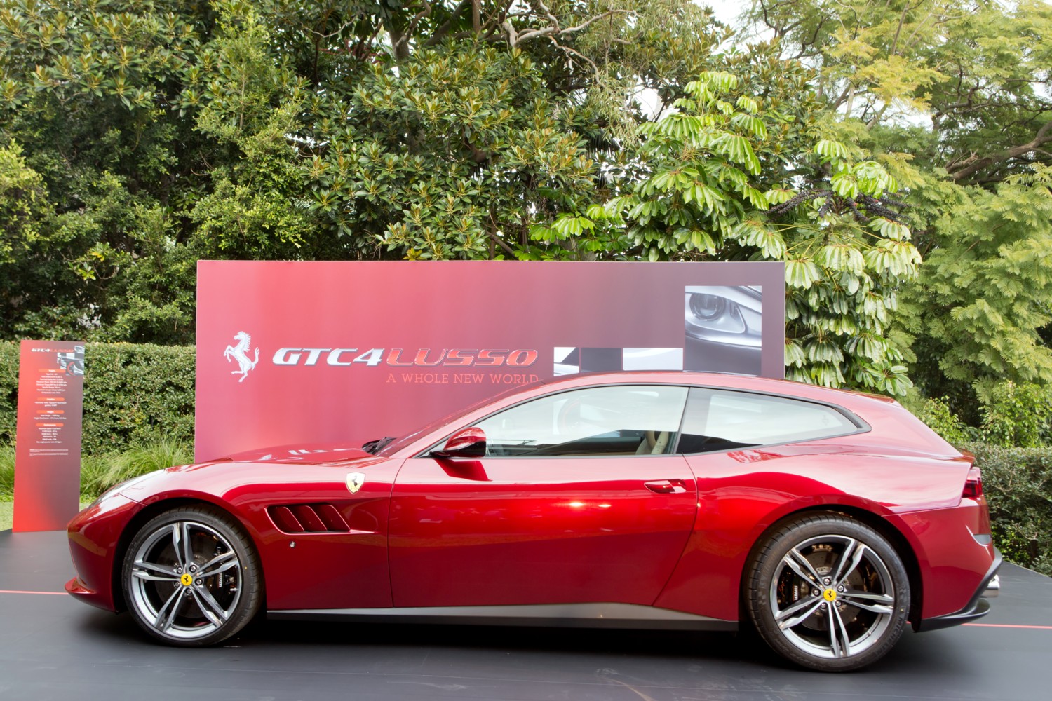 Ferrari GTC4 Lusso