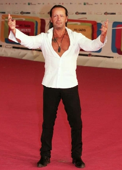 Davide Di Porto, dall'Isola ai film porno