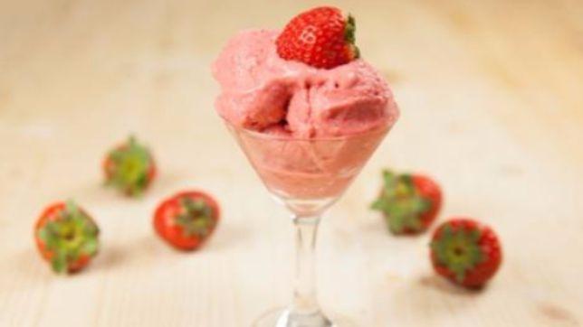 I dolci di Alice: sorbetto alle fragole e yogurt greco