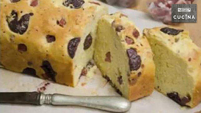 Plumcake alle olive piccanti