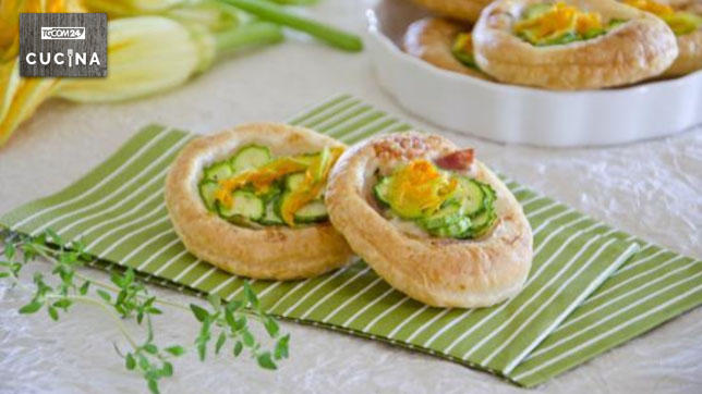 Pizzette di sfoglia alle zucchine