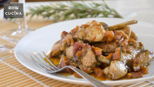 Coniglio al prosciutto e vino bianco