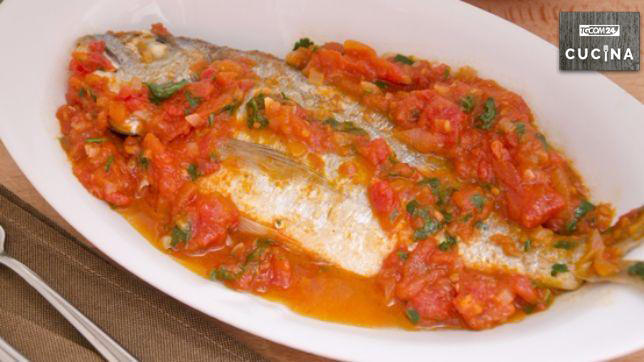 Orata in padella al pomodoro