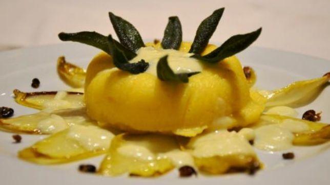 Timballo di polenta filante ai quattro formaggi