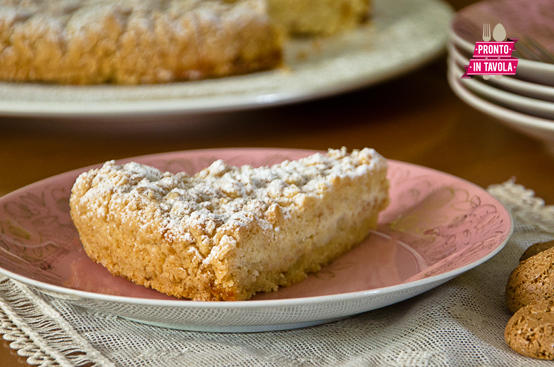Sbriciolata di ricotta e amaretti