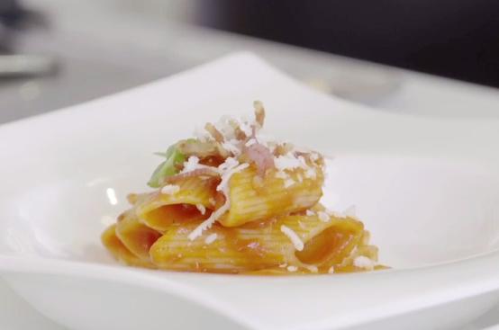 Chef - Mezzi pennoni rigati all'amatriciana