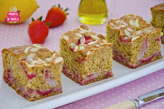 Torta di fragole e robiola