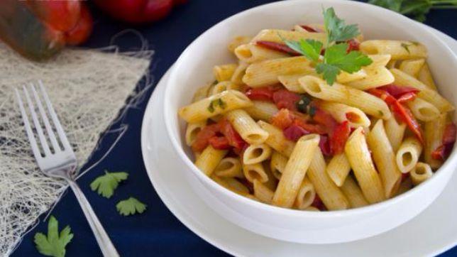 Penne ai peperoni e acciughe
