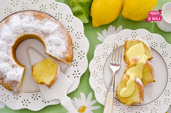 Torta al limone con salsa allo zafferano