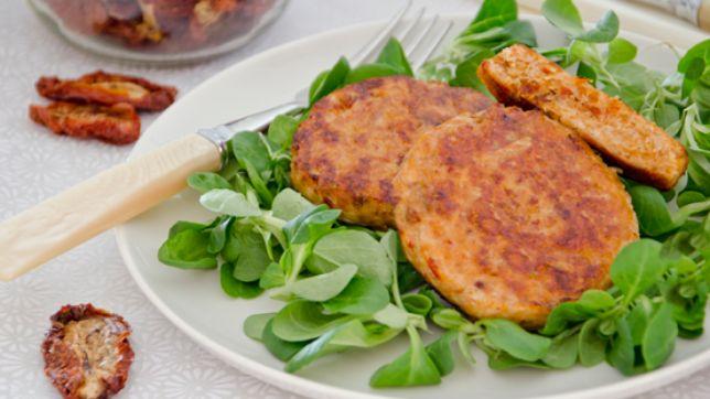 Hamburger di pollo e pomodori secchi