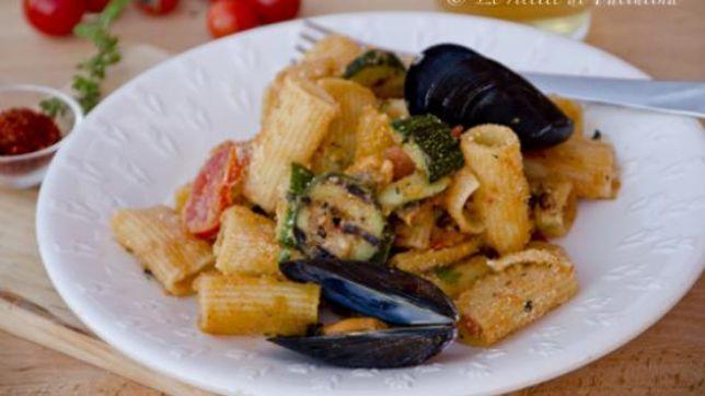 Pasta al gratin con cozze e zucchine
