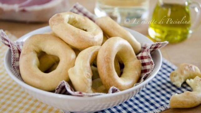Tarallini al vino bianco