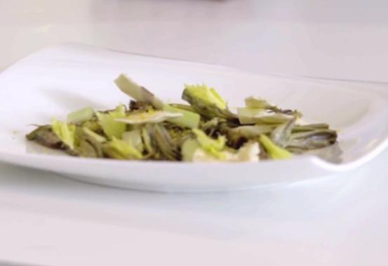 Insalatina di carciofi, sedano e bottarga