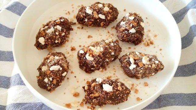 Asteroidi con cioccolato banana e biscotti