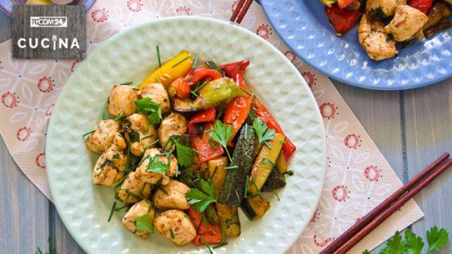 Pollo thai con verdure