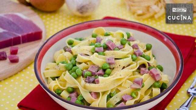 Fettuccine alla papalina